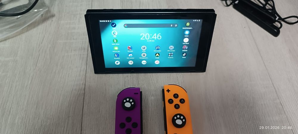Продам прошытую nintendo switch v1
