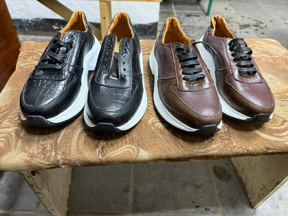 Продам кроссовки