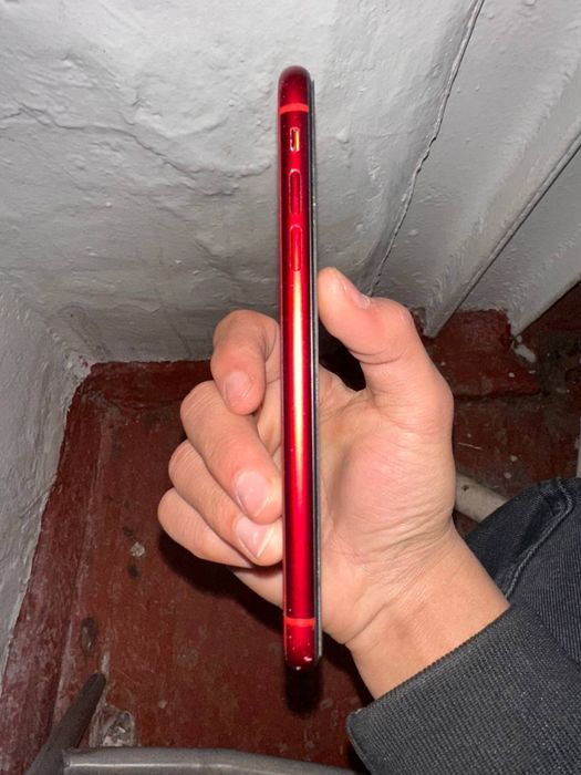 айфон Xr 64 гб.