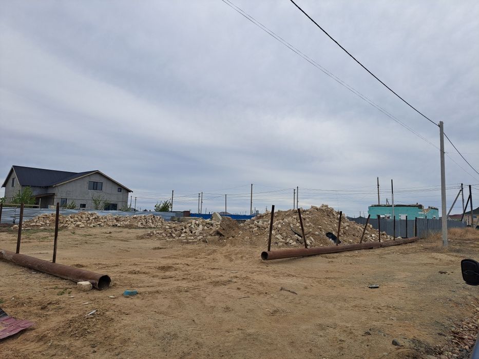 Жер сатылады.материалдарымен