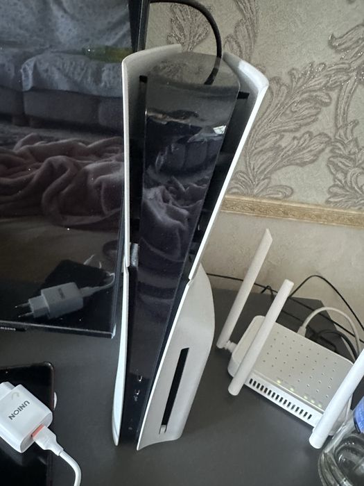 Продаю PS5, в отличном состояние