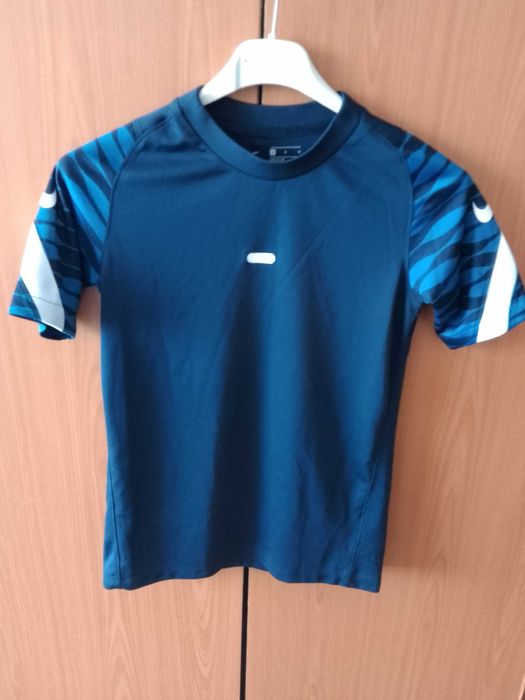 Детска тениска Nike DriFit 137-147 cm