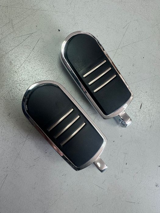 НОВИ хромирани степенки за Harley Davidson