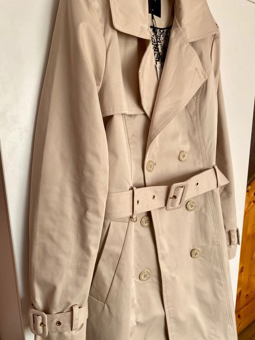 Дамски тренчкот нов