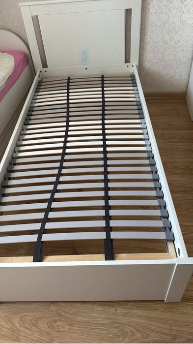 Продам кровать односпальную