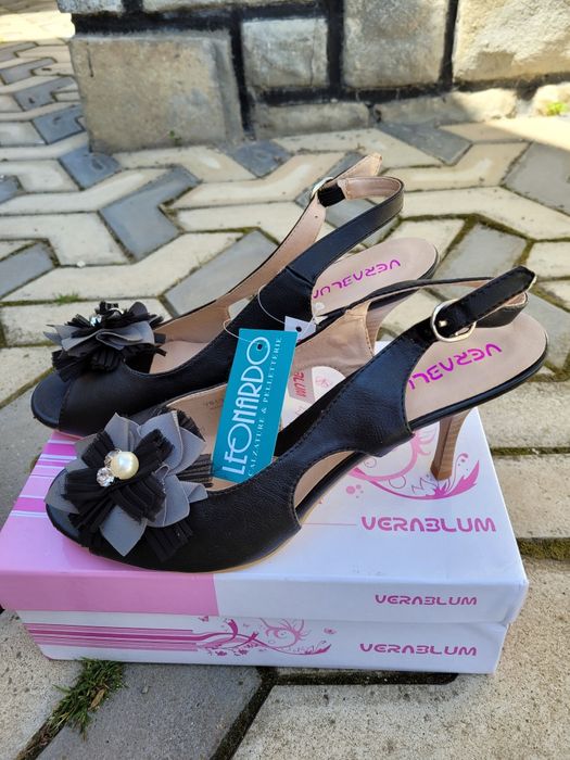 Vând sandale dama noi nr 39