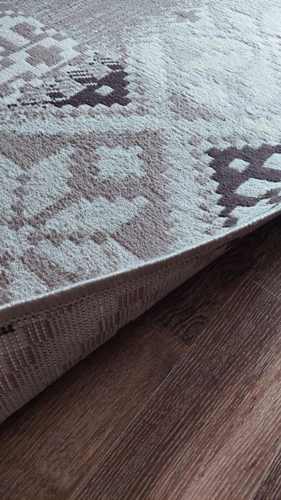 Палас в спальню, гостиную.