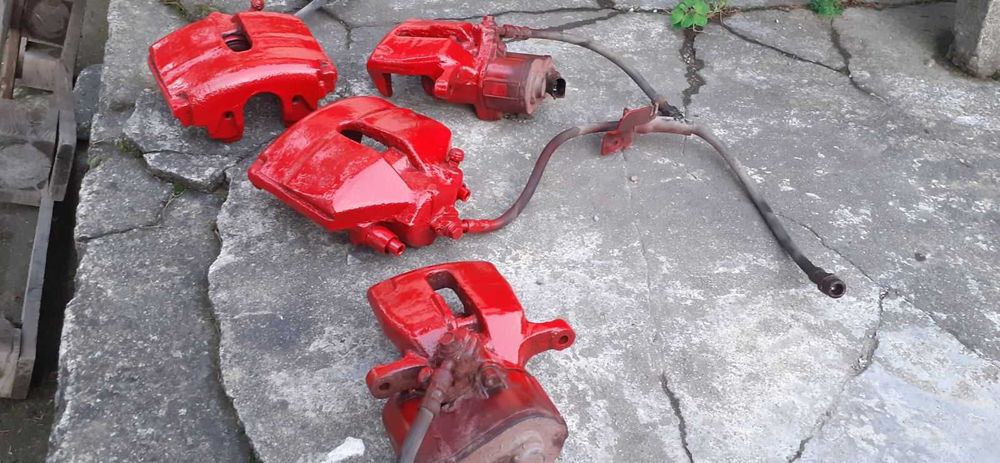 Спирачни апарати с маркучи от VW Passat B7