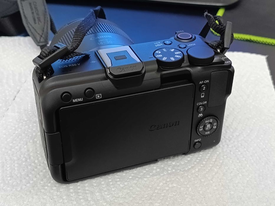 Canon R50V Видеокамера