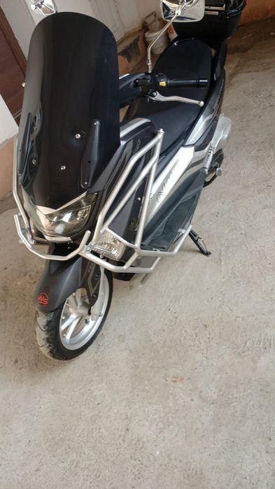 Скутер бензинда хорошего состояние выкупгаям берамиз