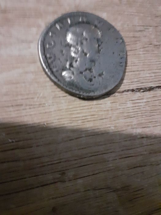 Vând monezi foarte vechi