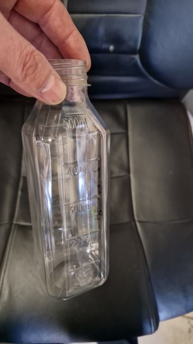 Шишенца 500 мл., разграфени през 100 мл.