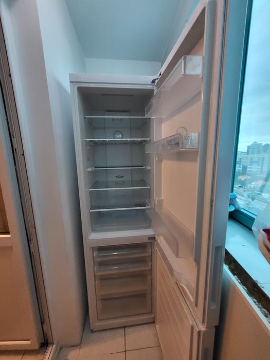 Срочно продам холодильник