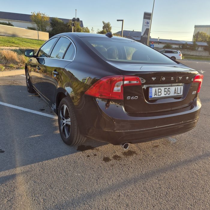 VOLVO S60 2015 — imagine 5