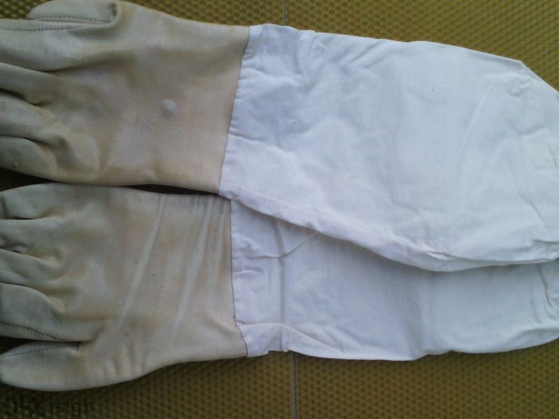 Пчеларски ръкавици гумирани с ръкавели-пчеларски инвентар