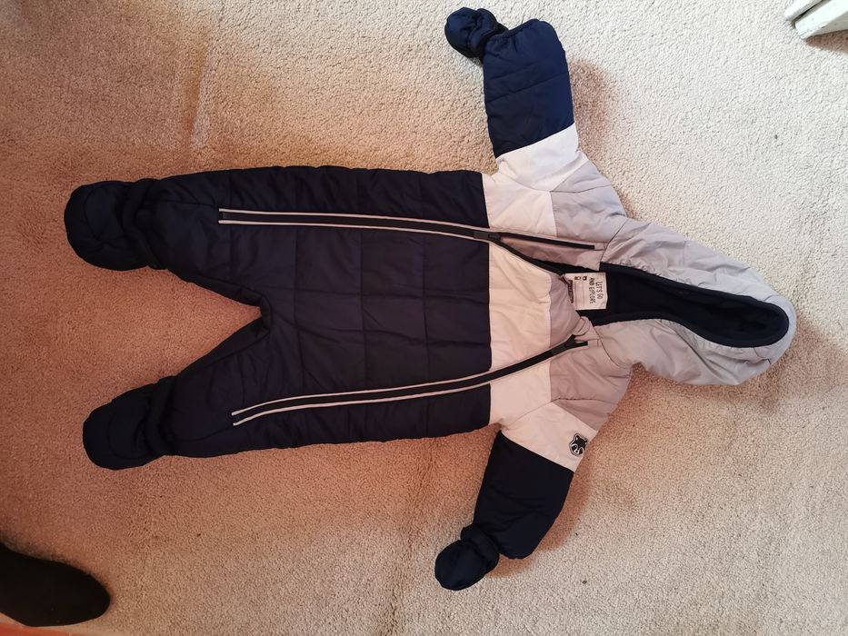 Combinezon-costum de zăpadă cu gluga bebelusi ca nou