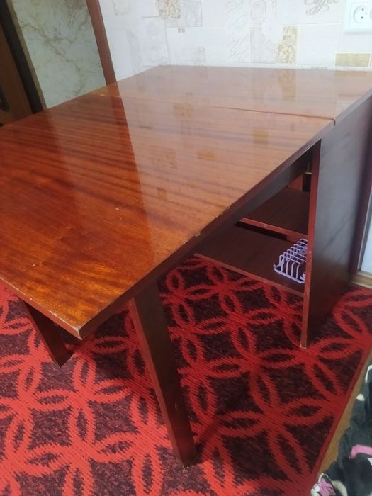 Продаётся складной стол, ихчам йигиладиган стол сотилади