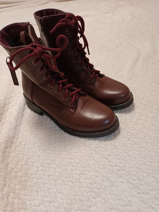 Vând  ghete piele naturala masura 36