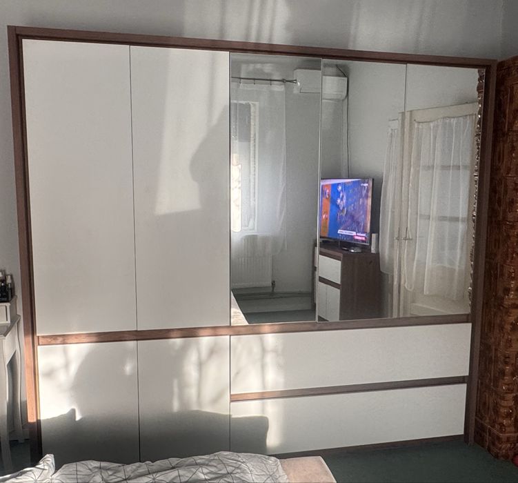 Vand dulap, pat si comoda set