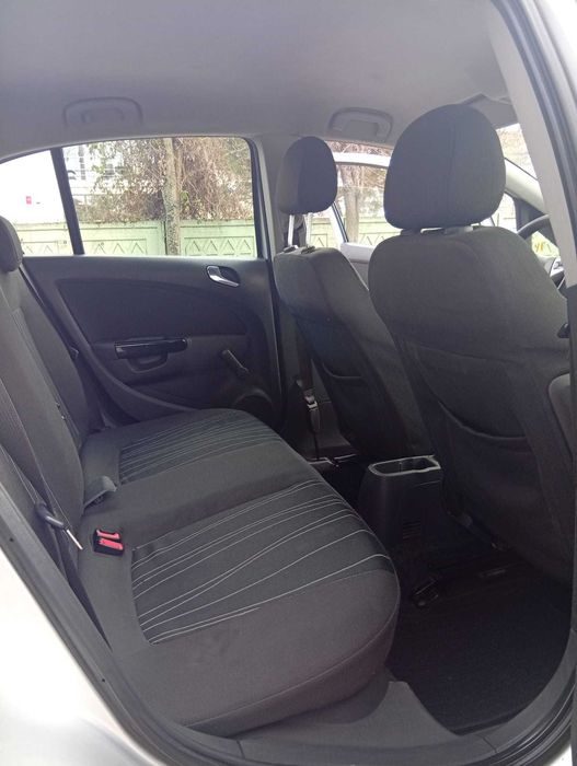 Opel Corsa 1.2 Benzina si GPL 2010