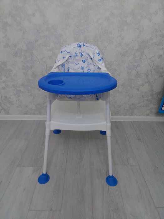Детский стульчик для кормления