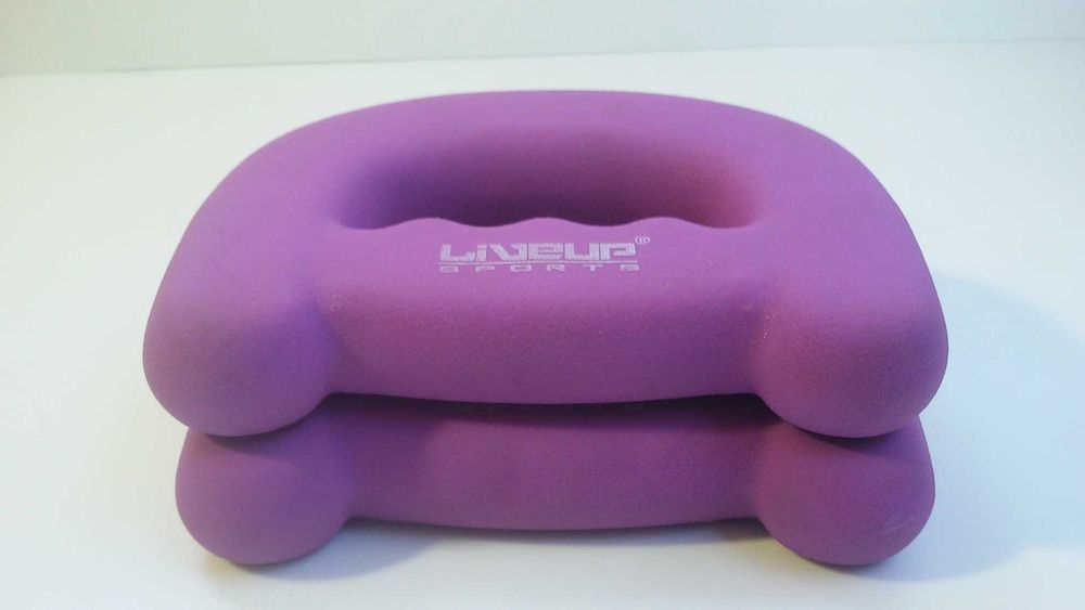 2 тежести/гирички по 1.5 kg, розови