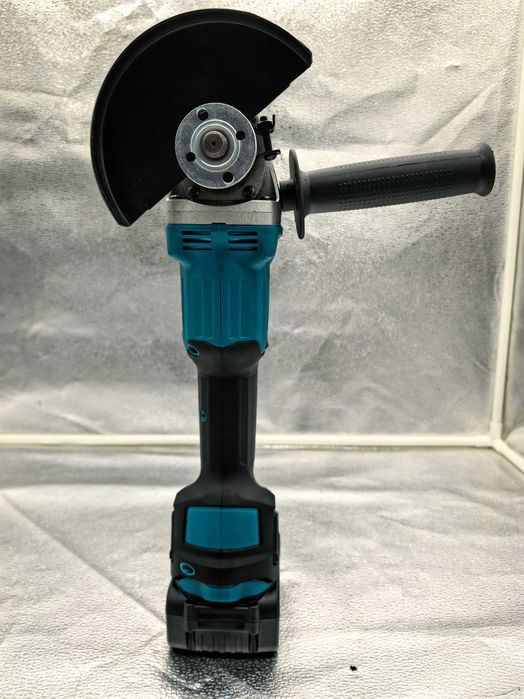 Set scule electrice 88V cu acumulator 4 piese 799 lei