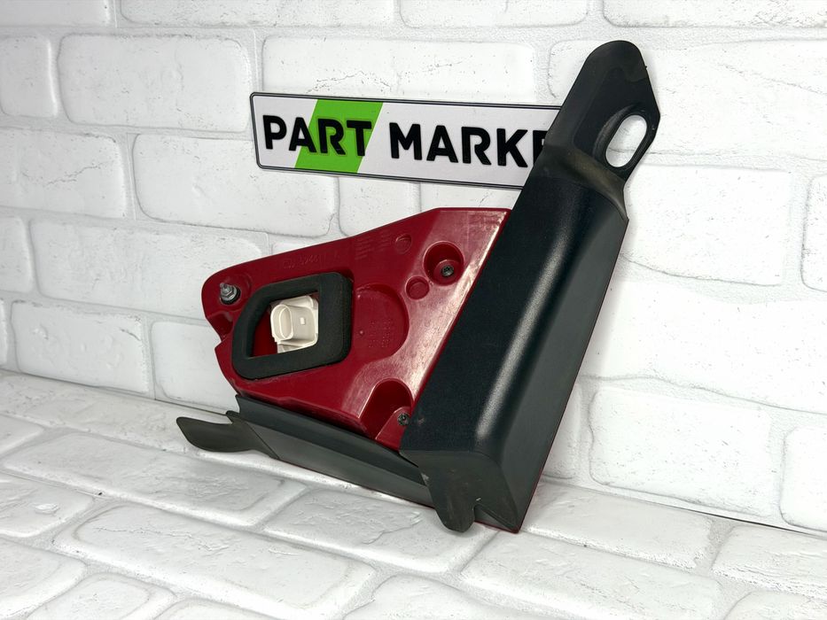 Ляв вътрешен стоп AUDI A8 D4 4H0945093A