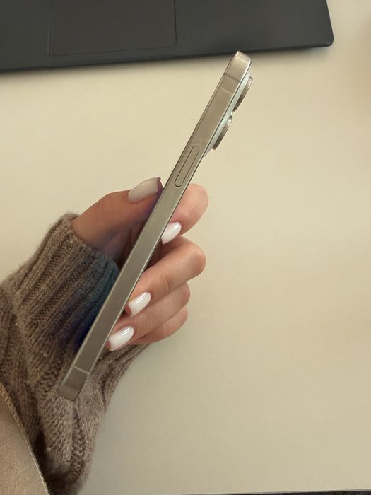 Продам Iphone 15 pro max 1tb