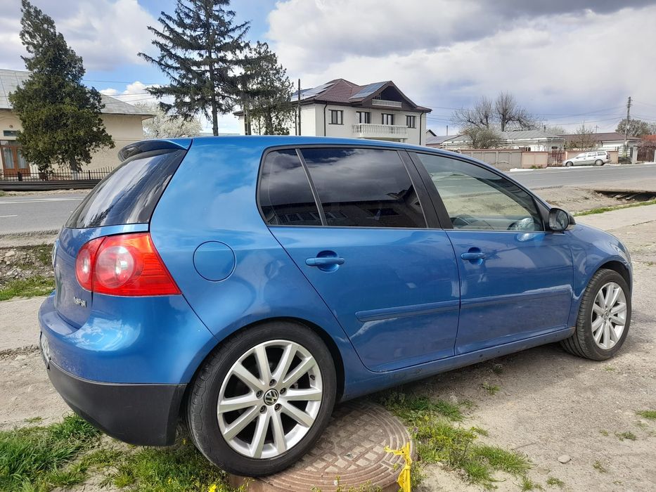 Volkswagen Golf 5 1.6 FSI
