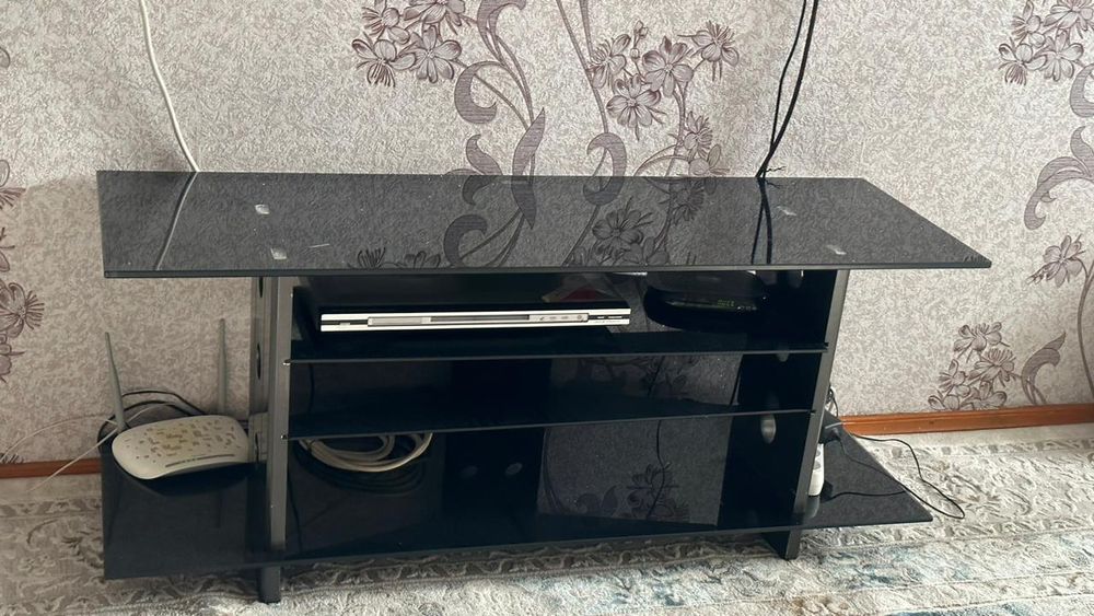 Срочно продам подставку под TV