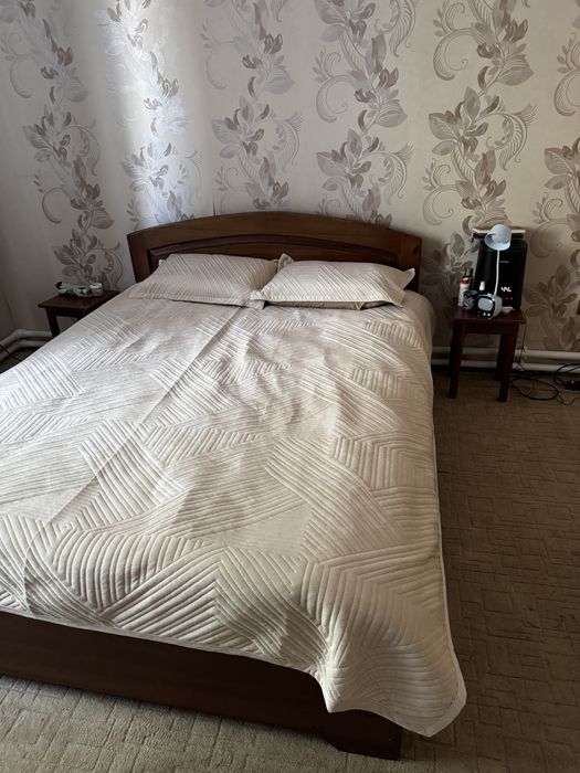 Продам кровать 150*200