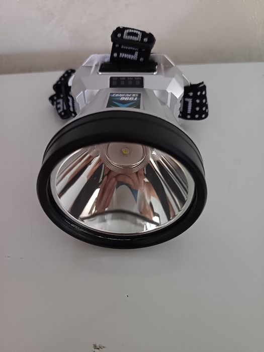 Налобный фонарь новый