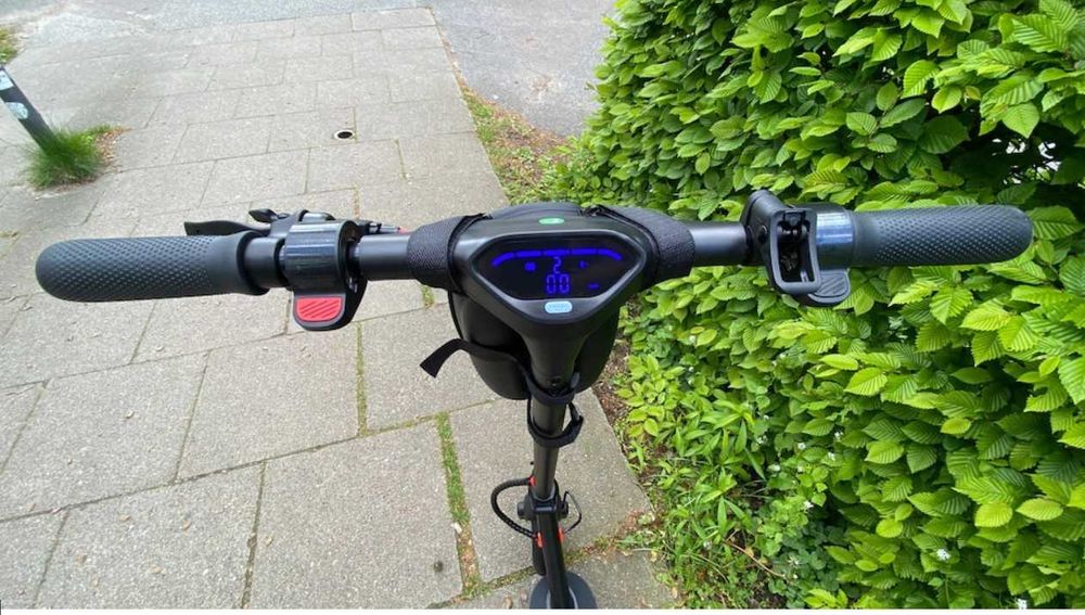 Trotineta electrica adulti iScooter E9