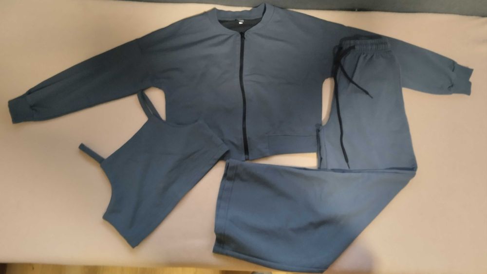 Детски комплект/екип с широк панталон р.140-146