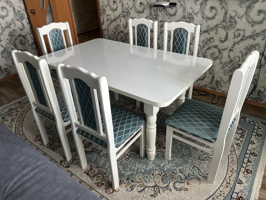 Продам стол и 6 стульев