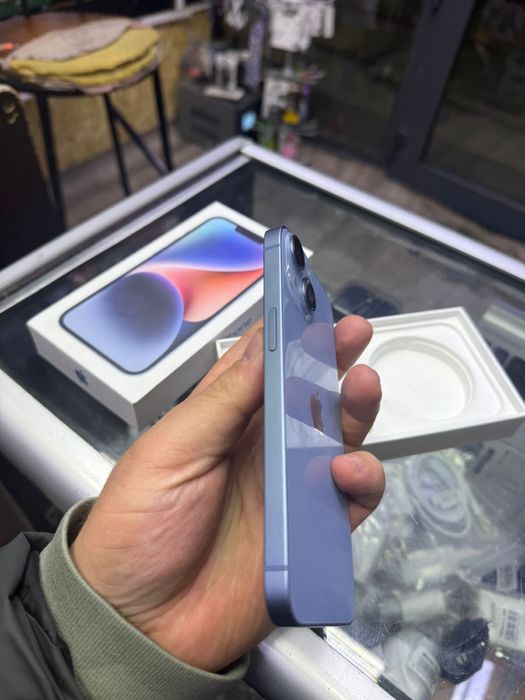 Продам iPhone 14