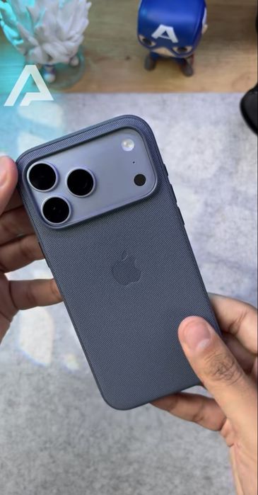 Husa originala apple iphone 18 pro techwoven chambray blue