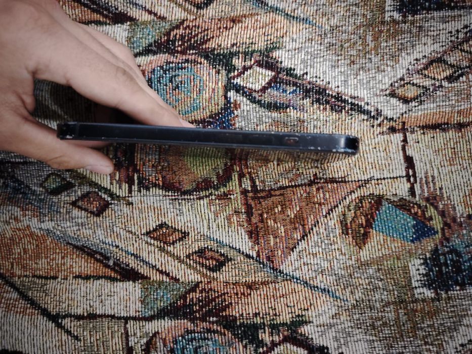 iPhone 15 на гарантии