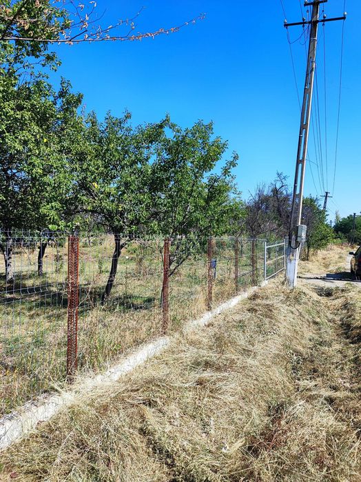 Vând teren intravilan + teren extravilan