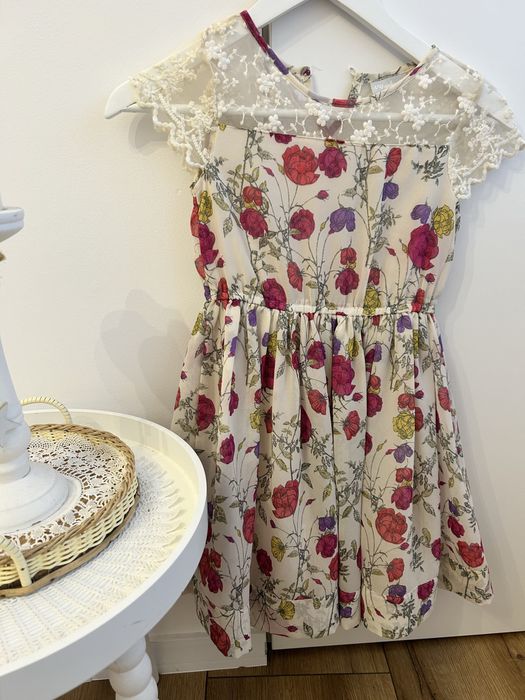 Rochie cu flori 6-7 ani