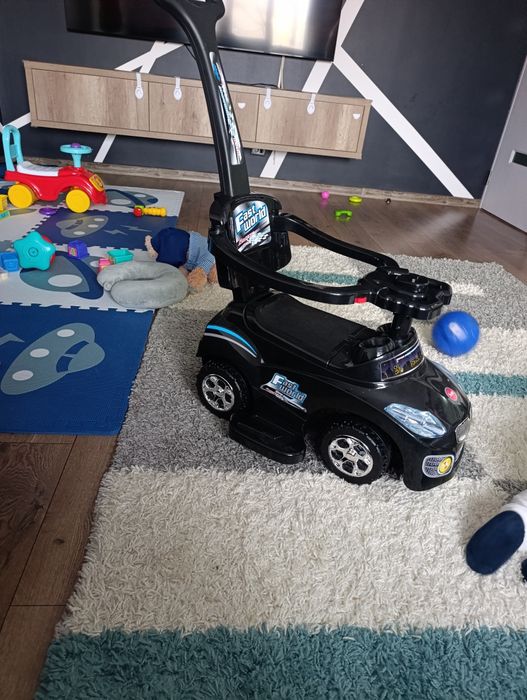 Vând mașinuță bebe