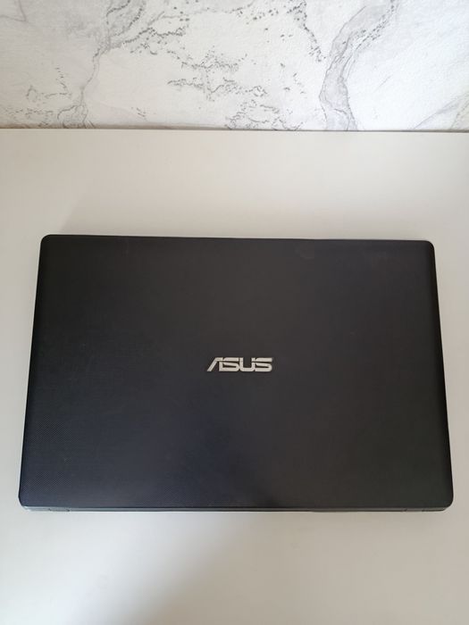 ASUS X552C (i7 / GT 710M SSD / HDD)