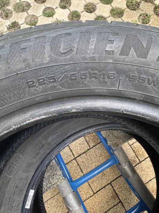 Anvelope auto de vara 225/55/16 personale in stare buna