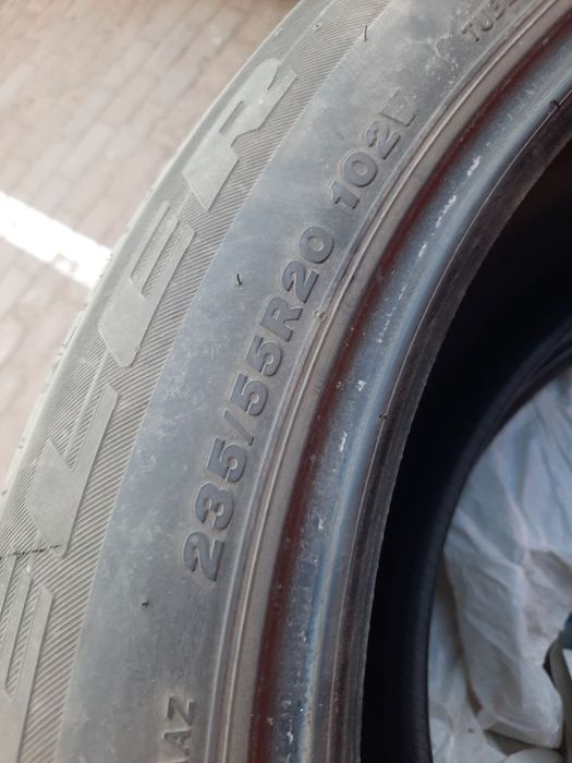 Продам покрышки 235 55 r20
