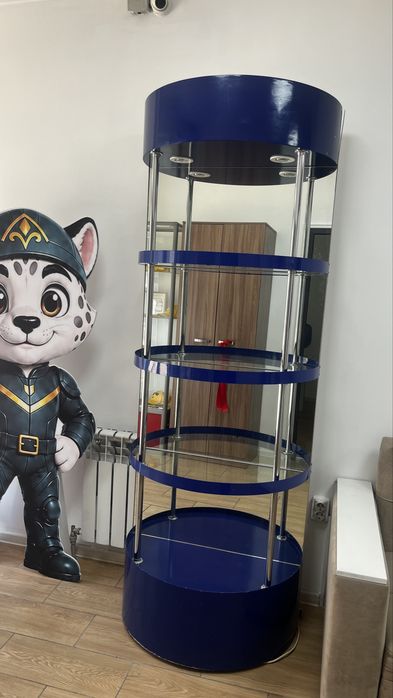 Ветрина в отличном состояний
