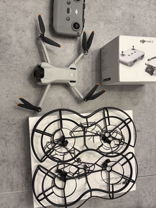 Продам дрон dji Mini 3