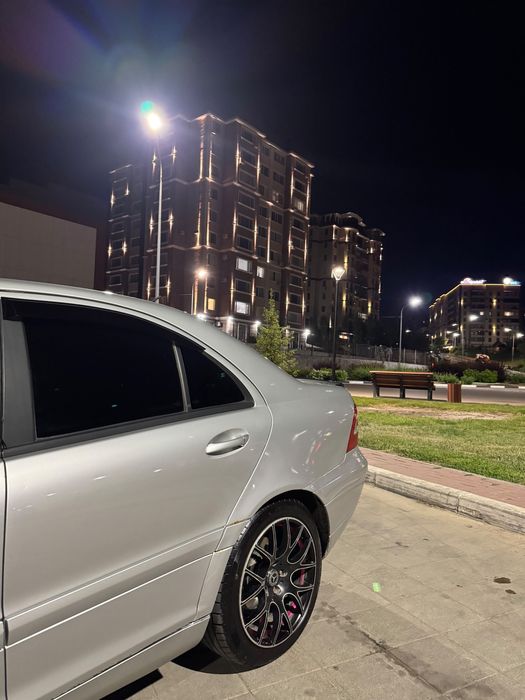 Продам марседем w203