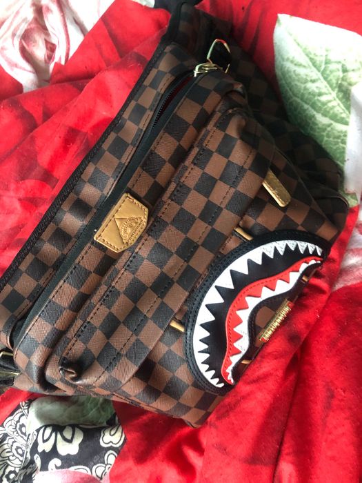 Чанта на sprayground