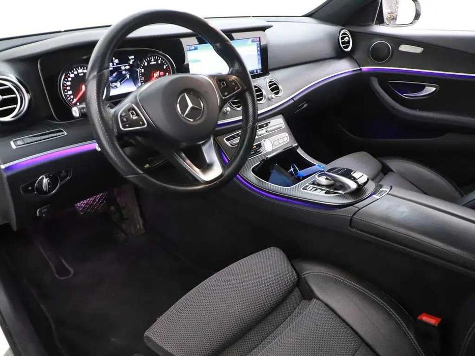 Mercedes-Benz E 350 e Plug-in Hybrid | 12.2016 | 286 CP | Avantgarde | Airmatic | Camere 360° | Apple CarPlay